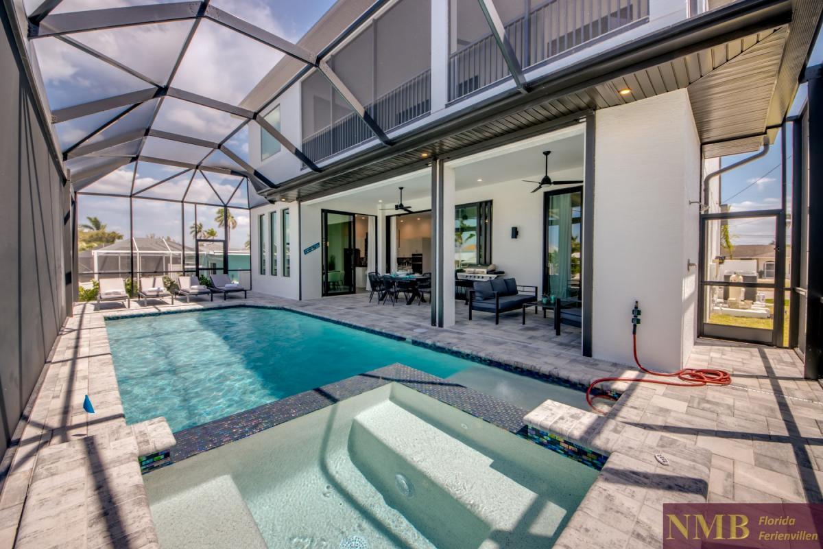Ferienhaus-Cape-Coral-Sola_75-Pool-Hot-Tub