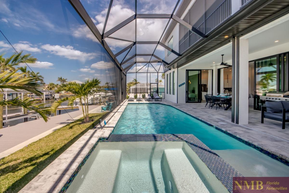 Ferienhaus-Cape-Coral-Sola_76-Pool-Hot-Tub