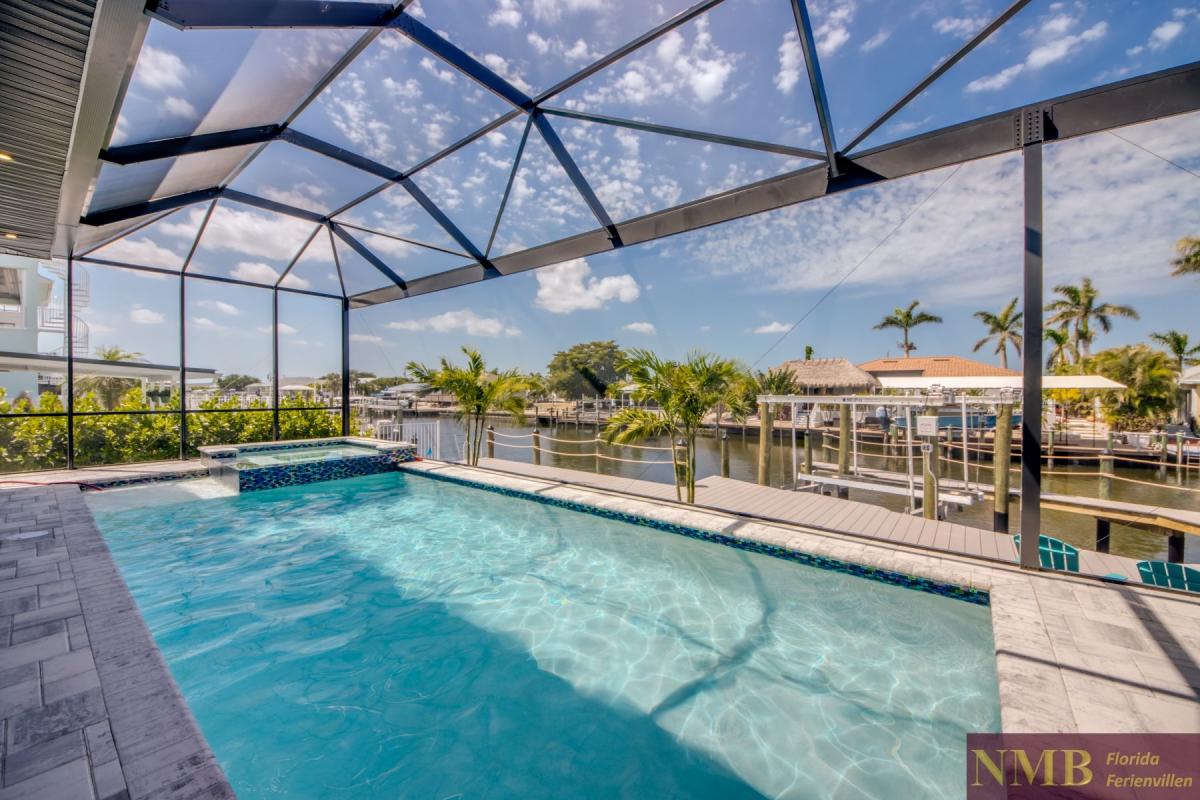 Ferienhaus-Cape-Coral-Sola_80-Pool-Hot-Tub