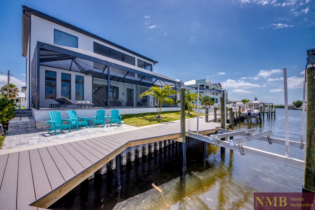 Ferienhaus-Cape-Coral-Sola_95-Back-of-Villa