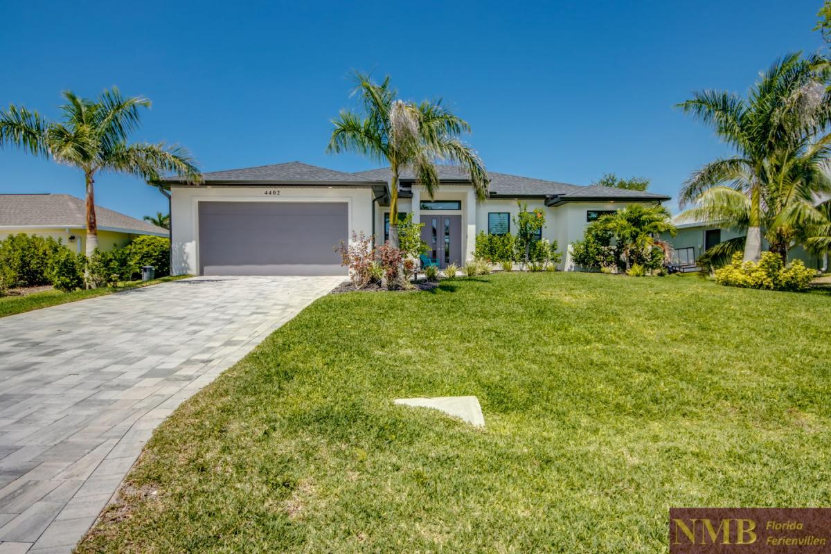 Ferienhaus-Cape-Coral-Francis_1-Front-of-Villa