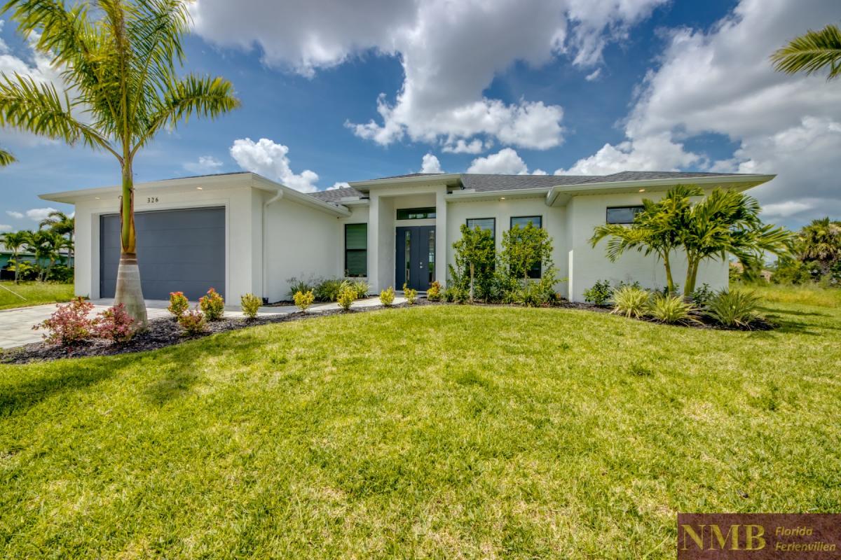Ferienhaus-Cape-Coral-Just-Heaven_3-Front-of-Villa
