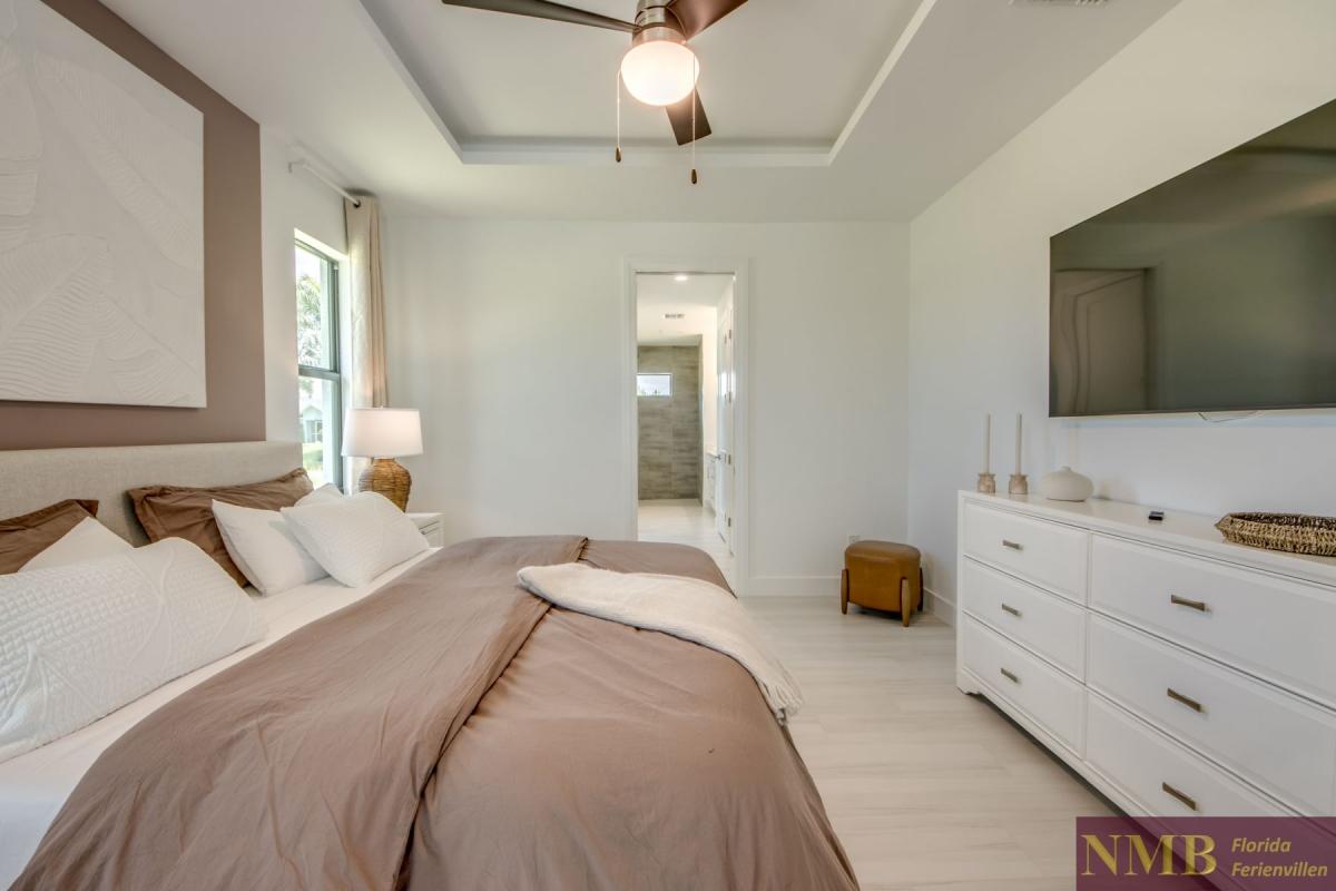 Ferienhaus-Cape-Coral-Just-Heaven_31-Master-Bedroom