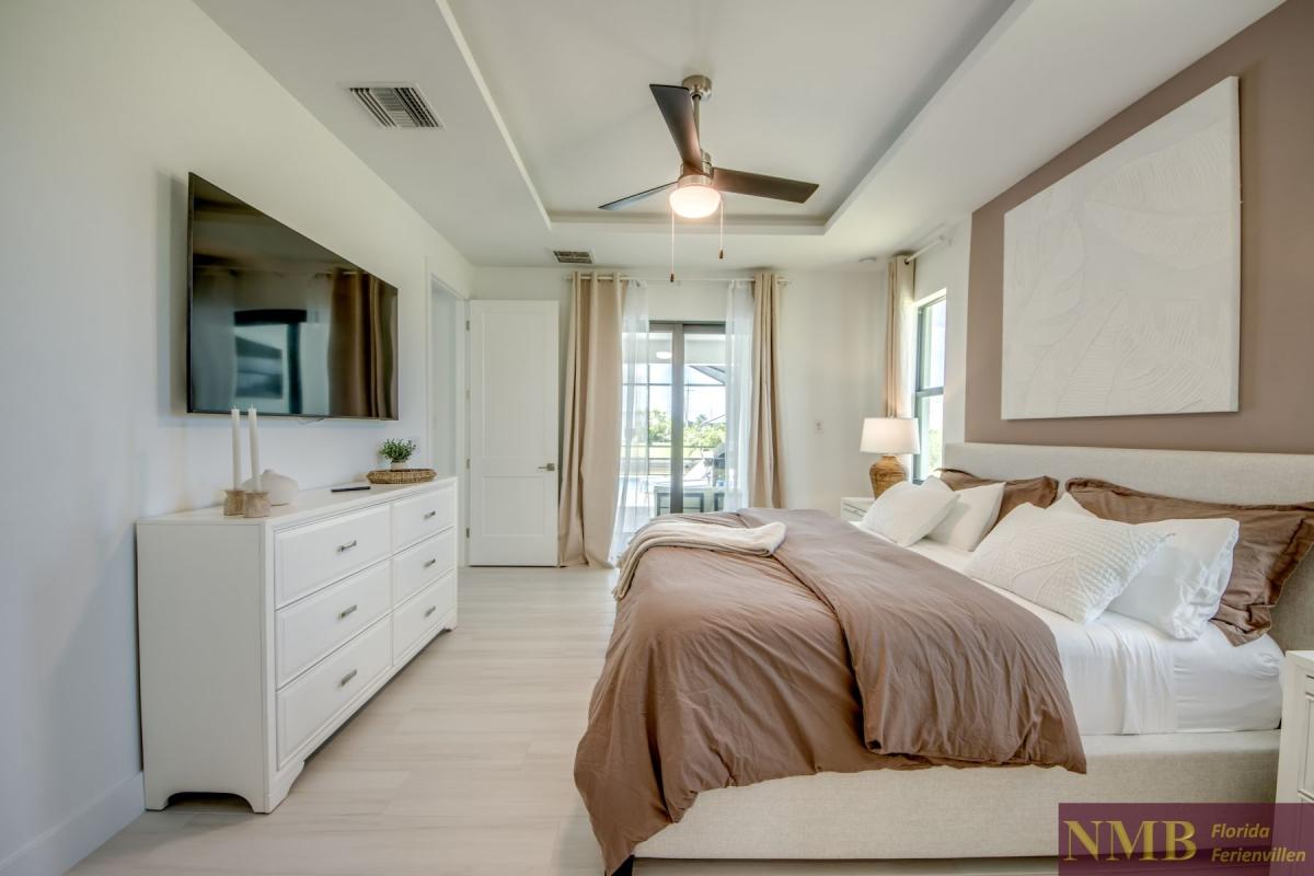 Ferienhaus-Cape-Coral-Just-Heaven_32-Master-Bedroom