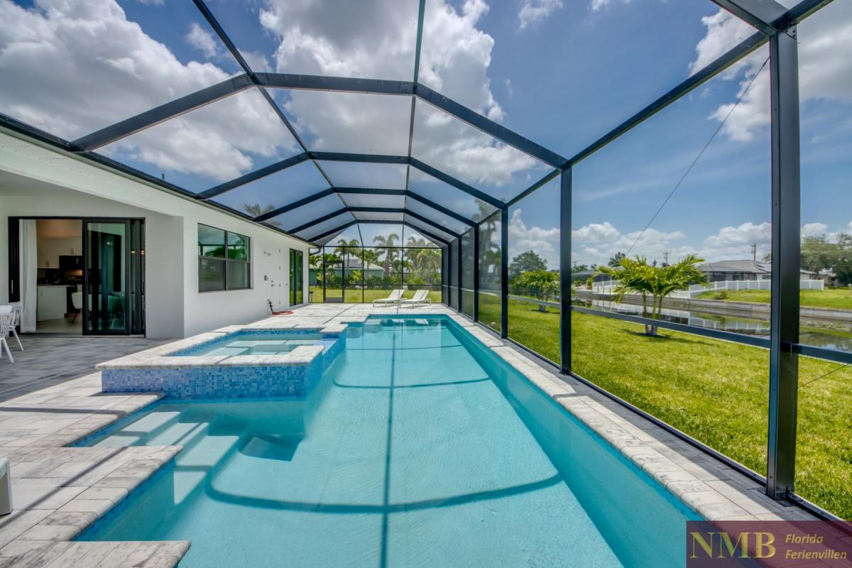 Ferienhaus-Cape-Coral-Just-Heaven_59-Pool-Hot-Tub
