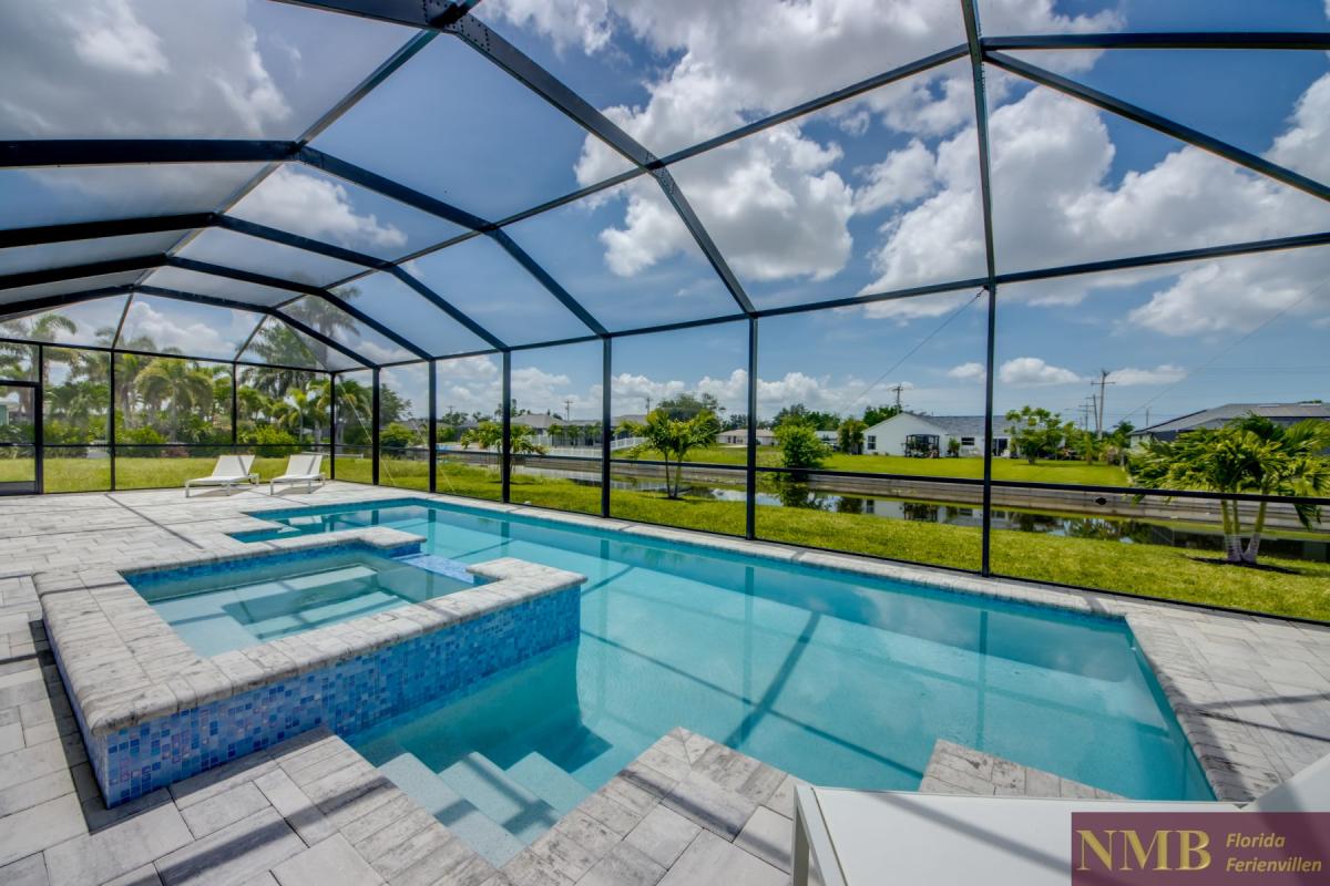 Ferienhaus-Cape-Coral-Just-Heaven_61-Pool-Hot-Tub