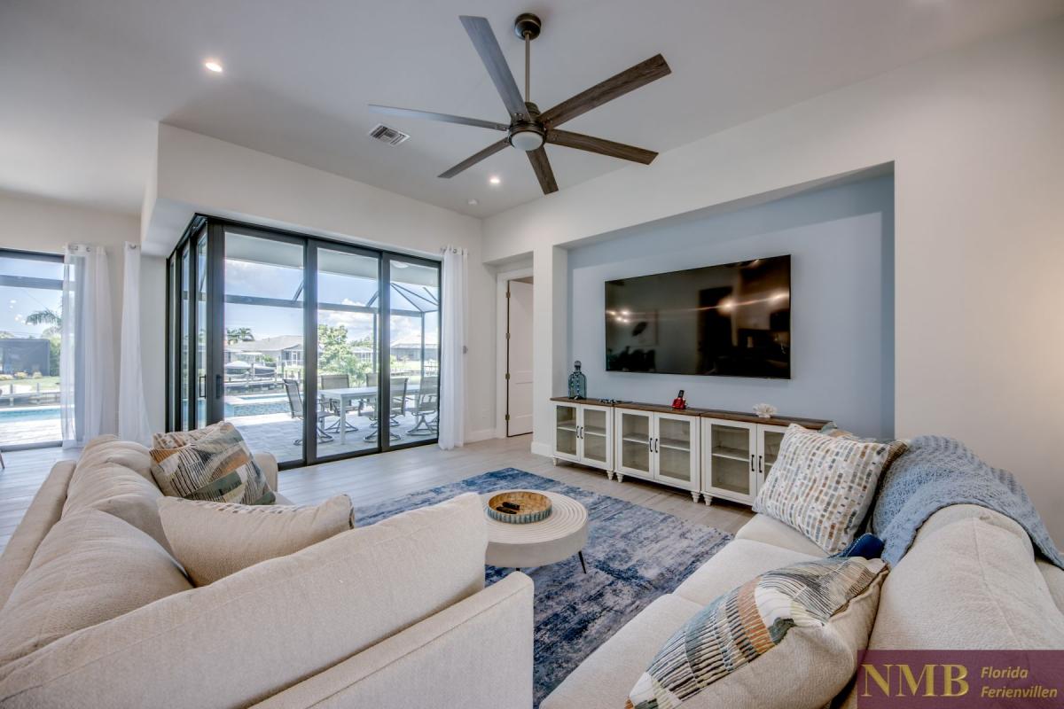 Cape_Coral_Ferienhaeuser_Barbara_10-Family-Room
