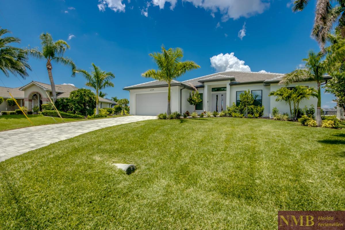Cape_Coral_Ferienhaeuser_Barbara_2-Front-of-Villa