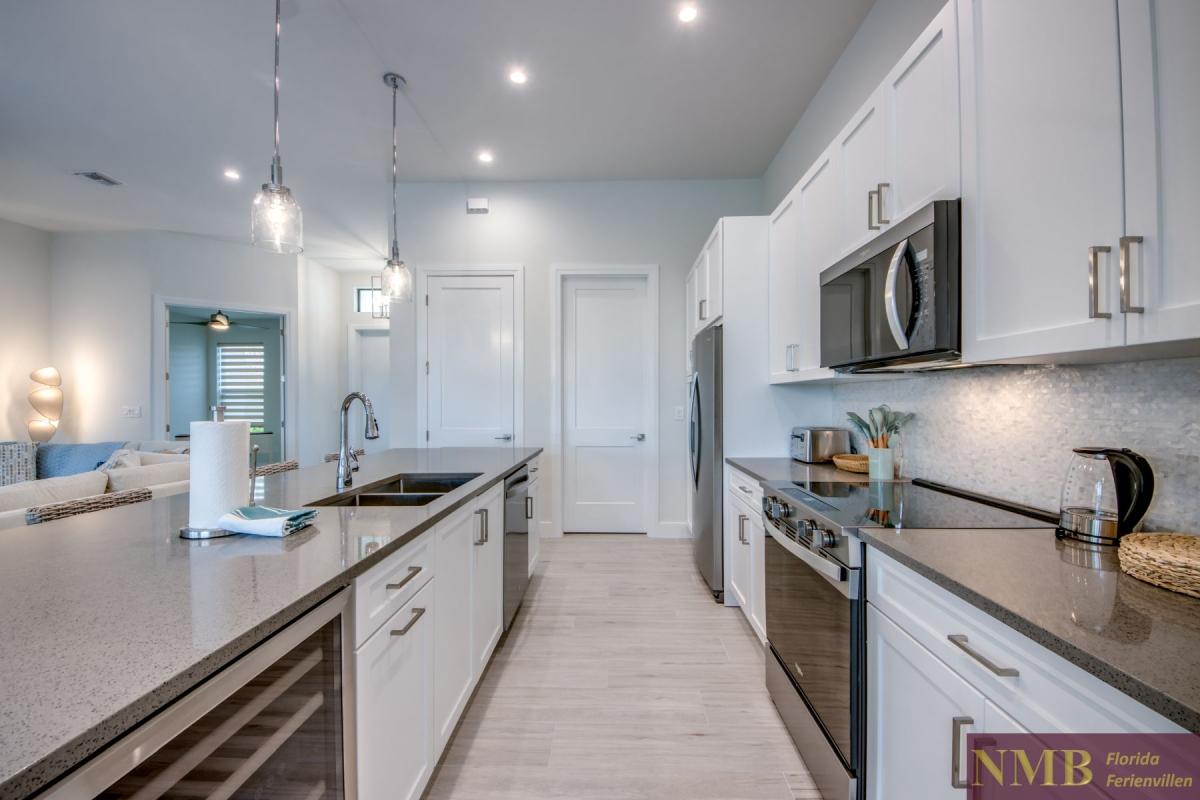 Cape_Coral_Ferienhaeuser_Barbara_24-Kitchen