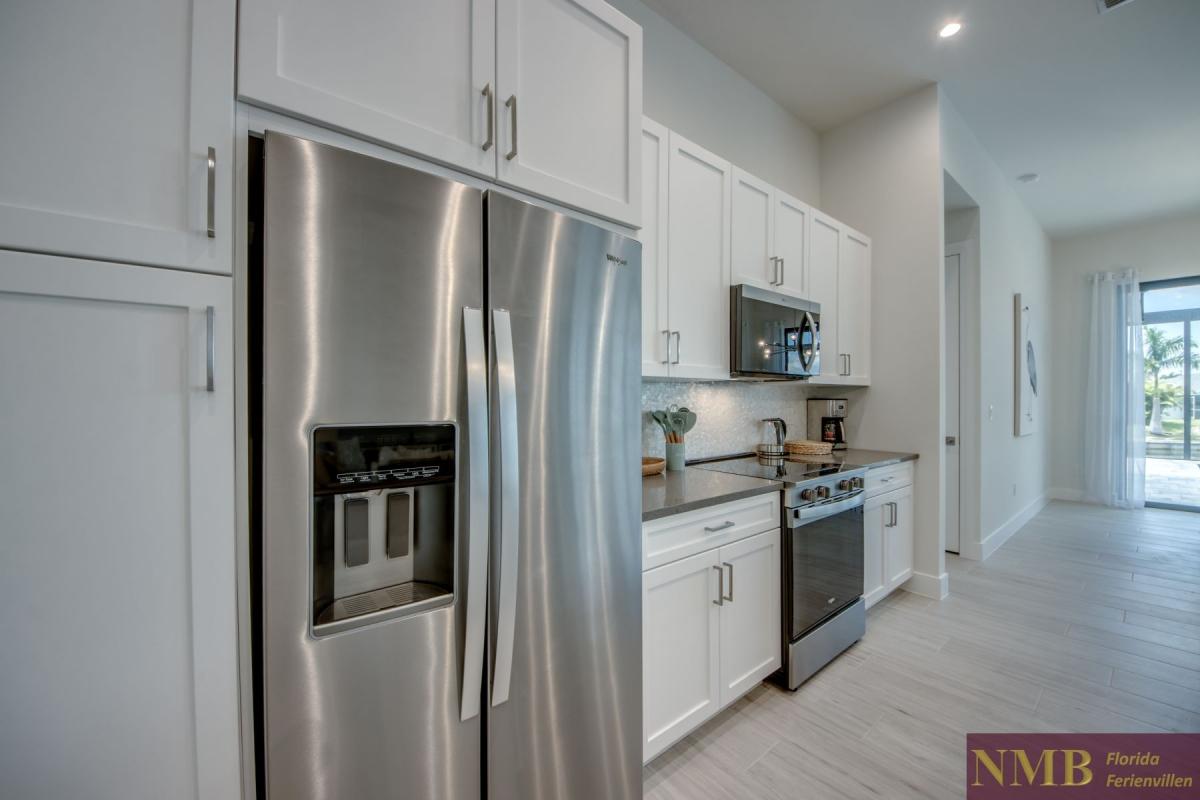Cape_Coral_Ferienhaeuser_Barbara_33-Kitchen