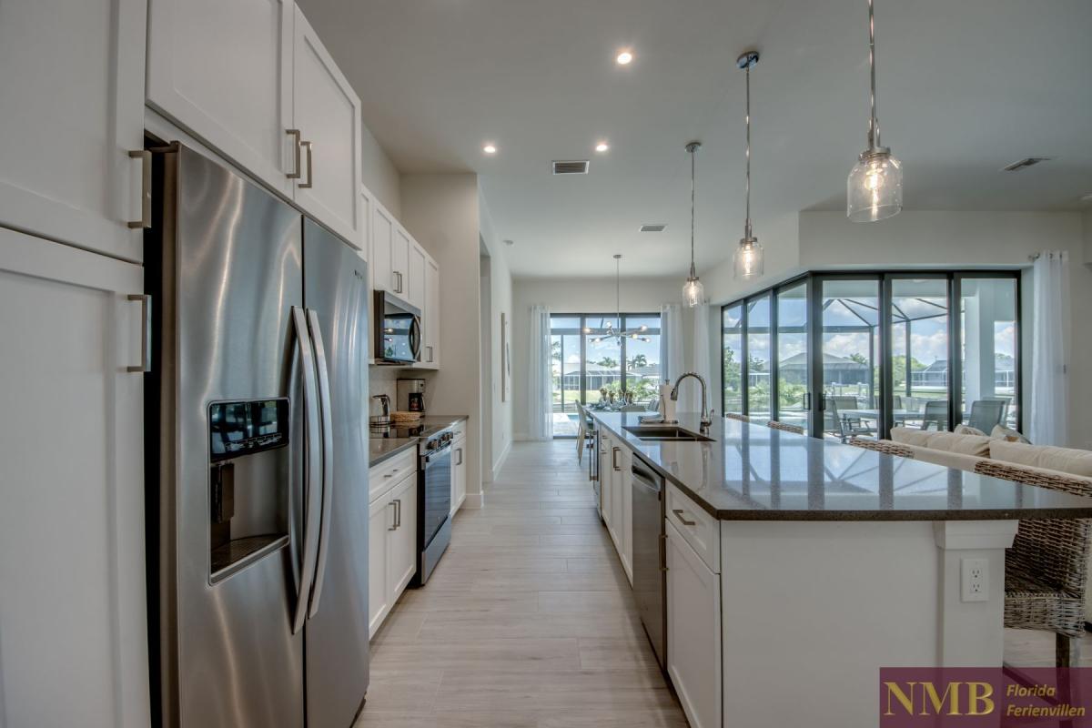 Cape_Coral_Ferienhaeuser_Barbara_34-Kitchen