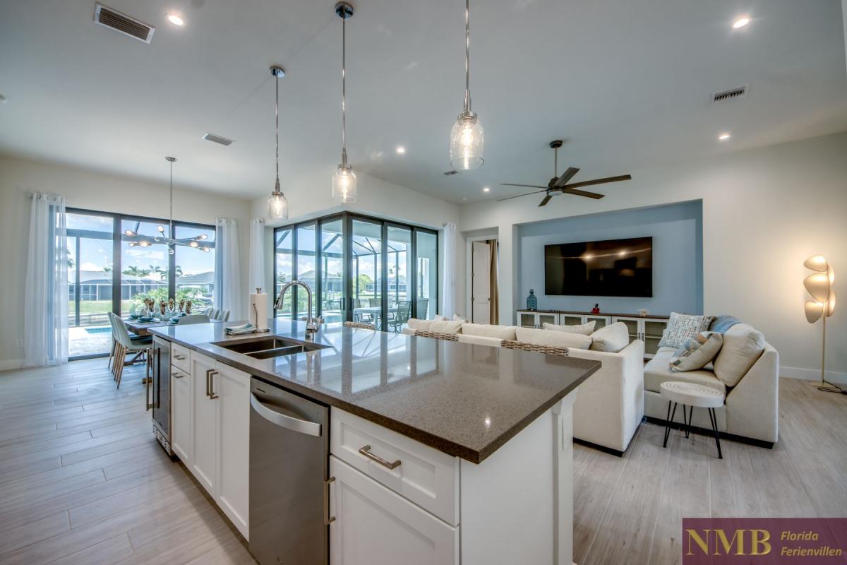 Cape_Coral_Ferienhaeuser_Barbara_36-Kitchen