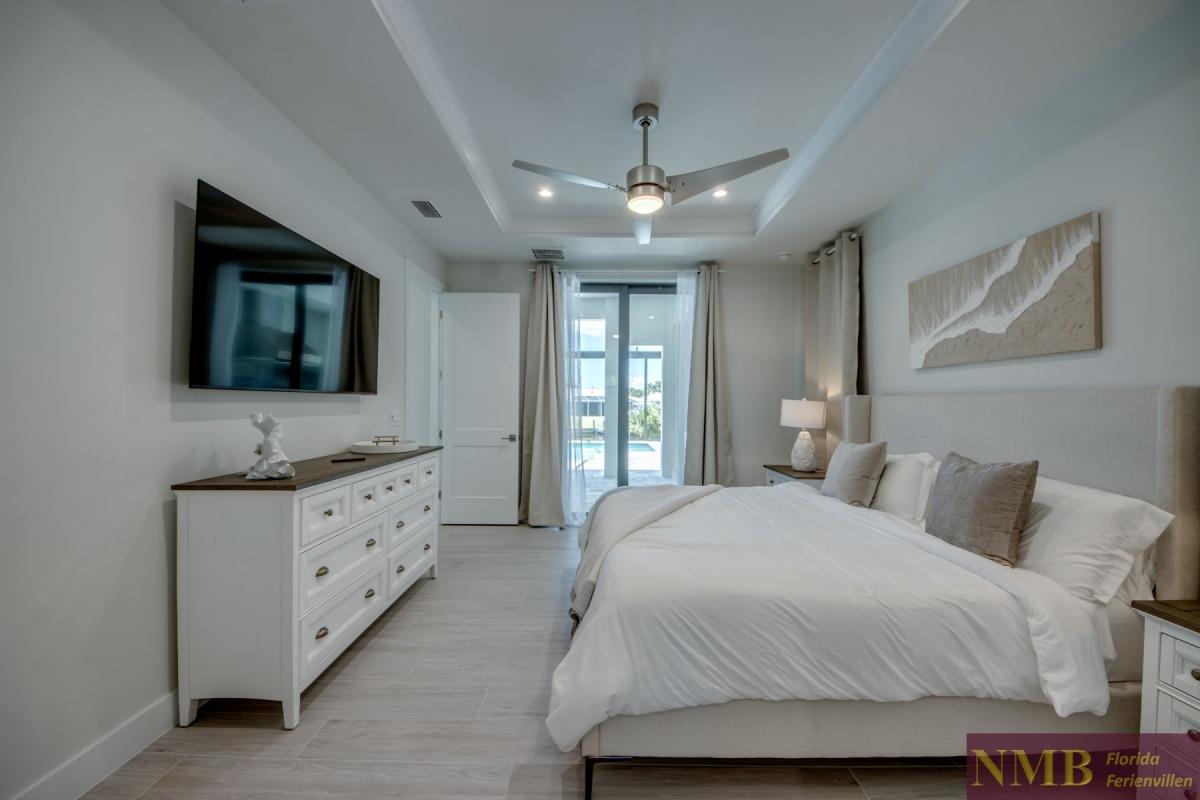 Cape_Coral_Ferienhaeuser_Barbara_41-Master-Bedroom