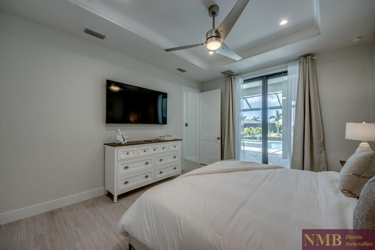 Cape_Coral_Ferienhaeuser_Barbara_42-Master-Bedroom