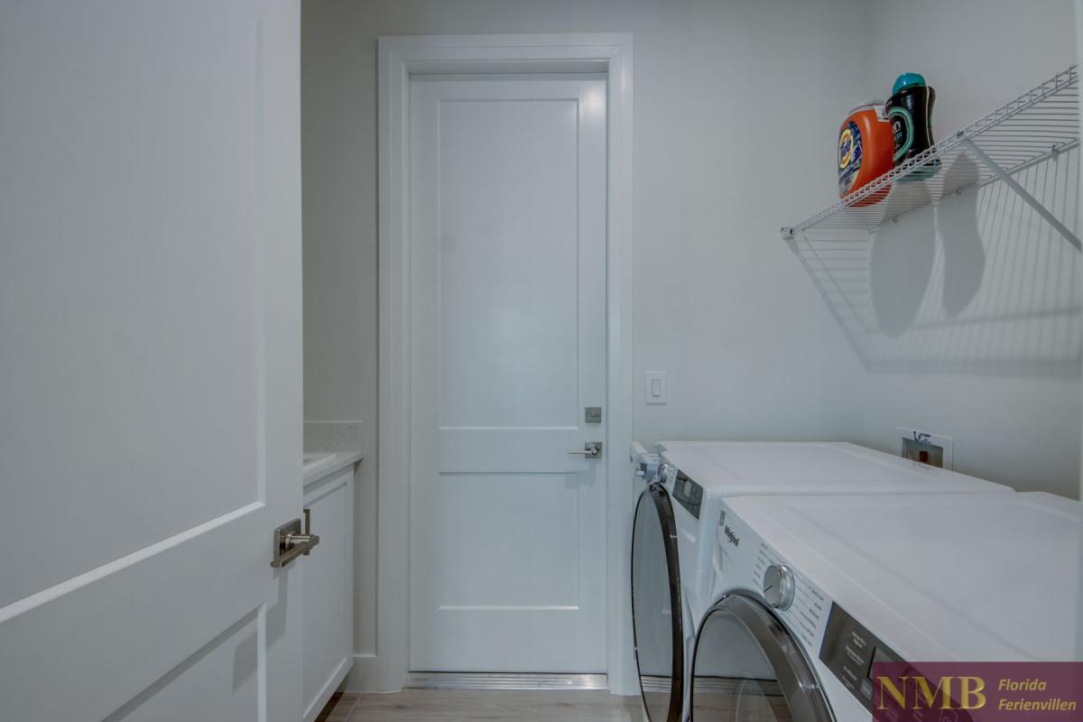 Cape_Coral_Ferienhaeuser_Barbara_54-Laundry-Room